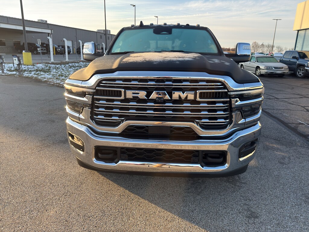 2025 Ram 3500 Longhorn photo 2