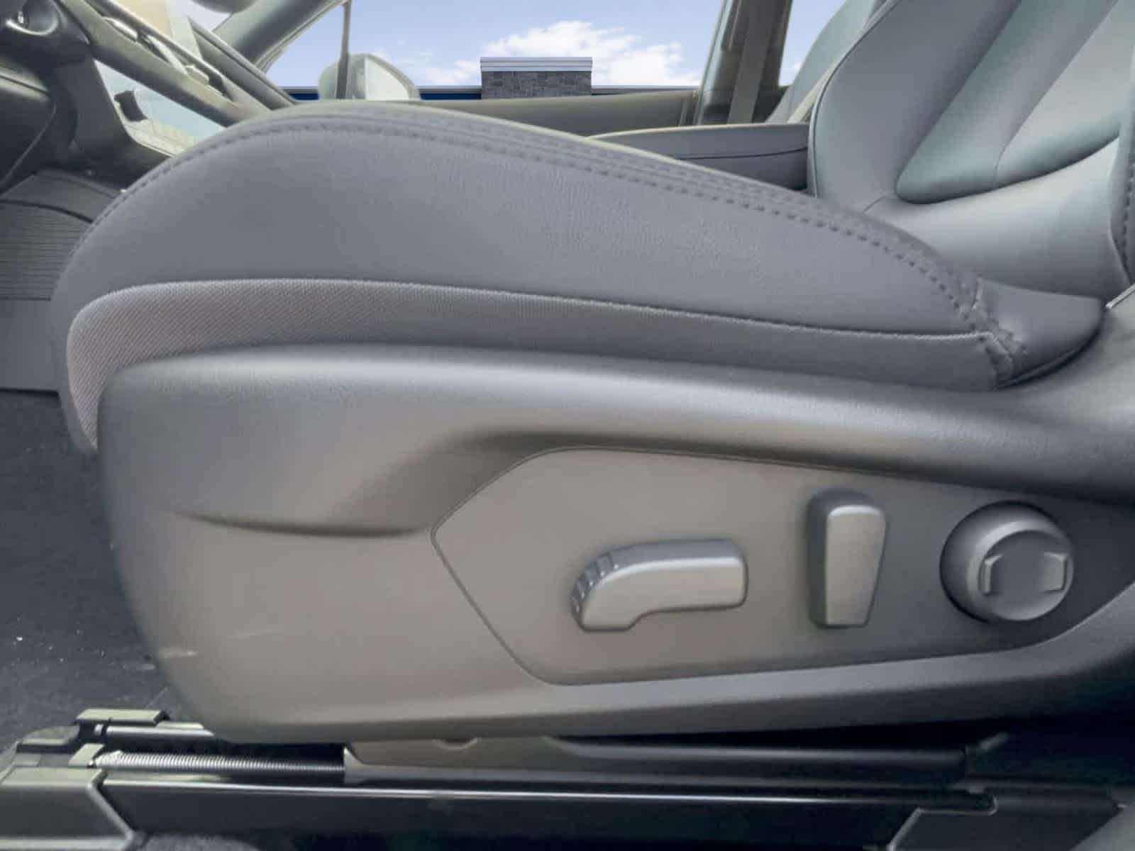 2026 Subaru Outback Premium - Photo 22
