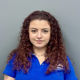 Staff member Sara Alvarado from ID_e7d89f853830