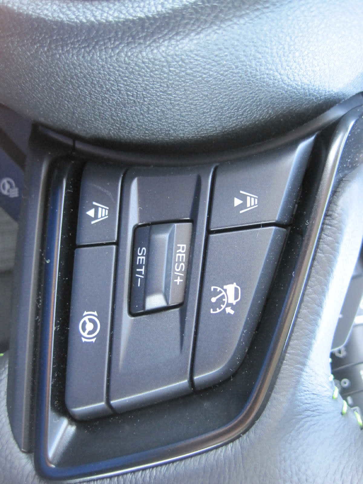 2025 Subaru Ascent Onyx Edition-Premium - Photo 20