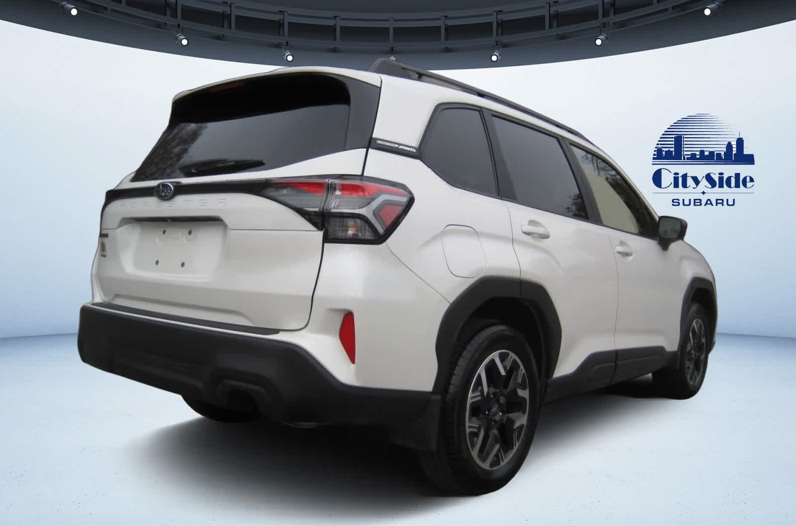 2025 Subaru Forester Premium photo 2