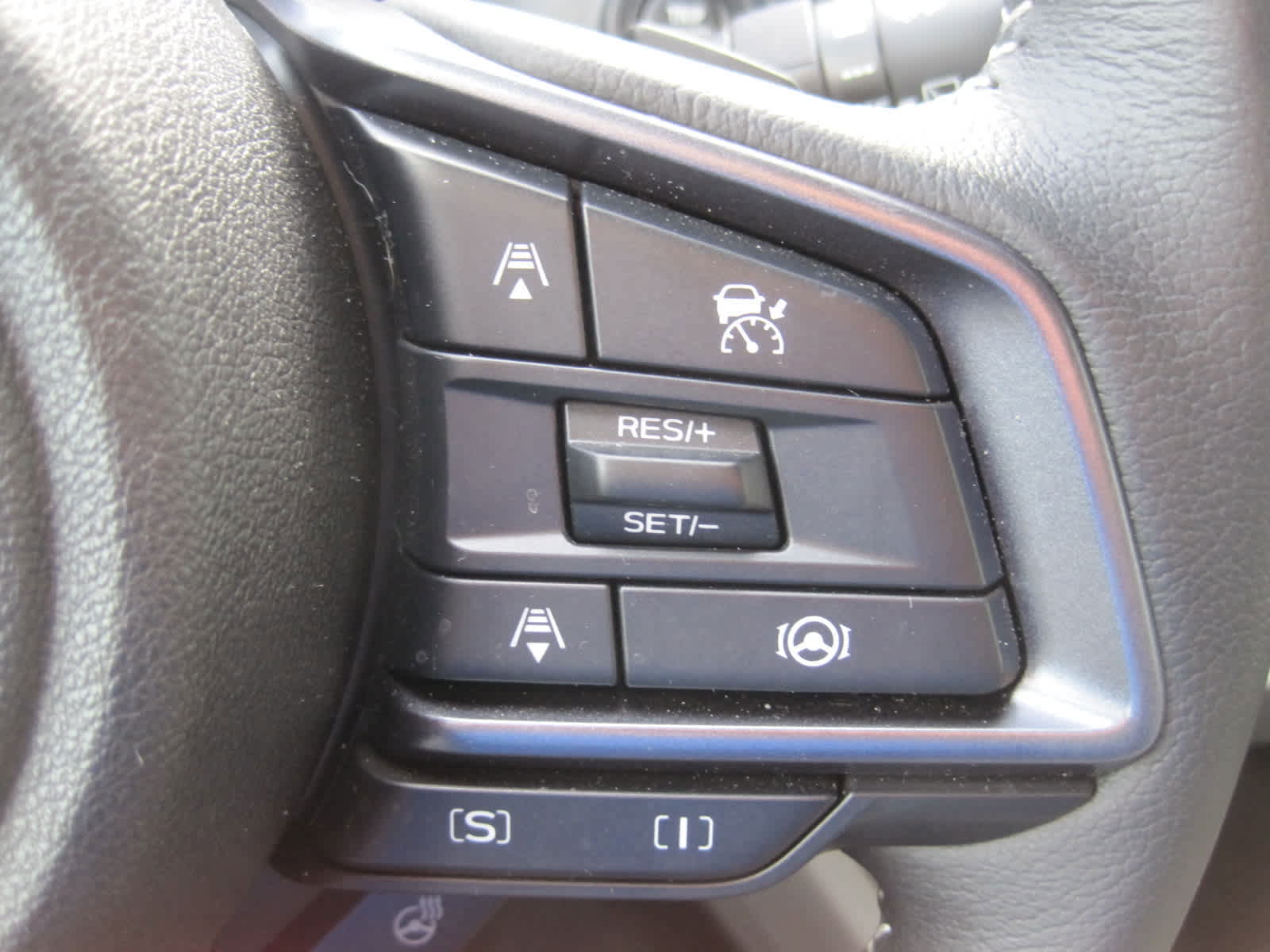 2025 Subaru Forester Limited - Photo 22