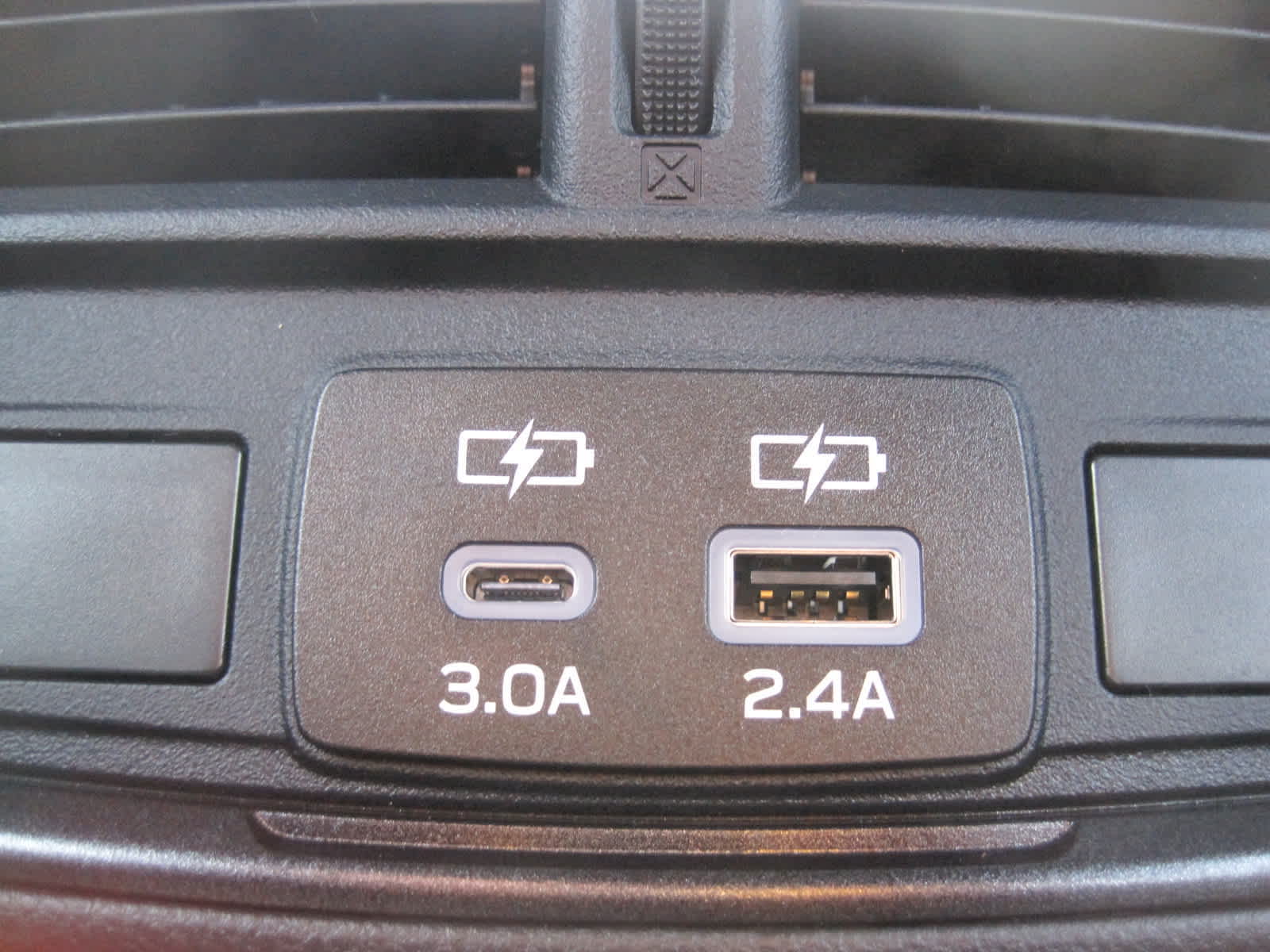 2025 Subaru Forester Limited - Photo 13