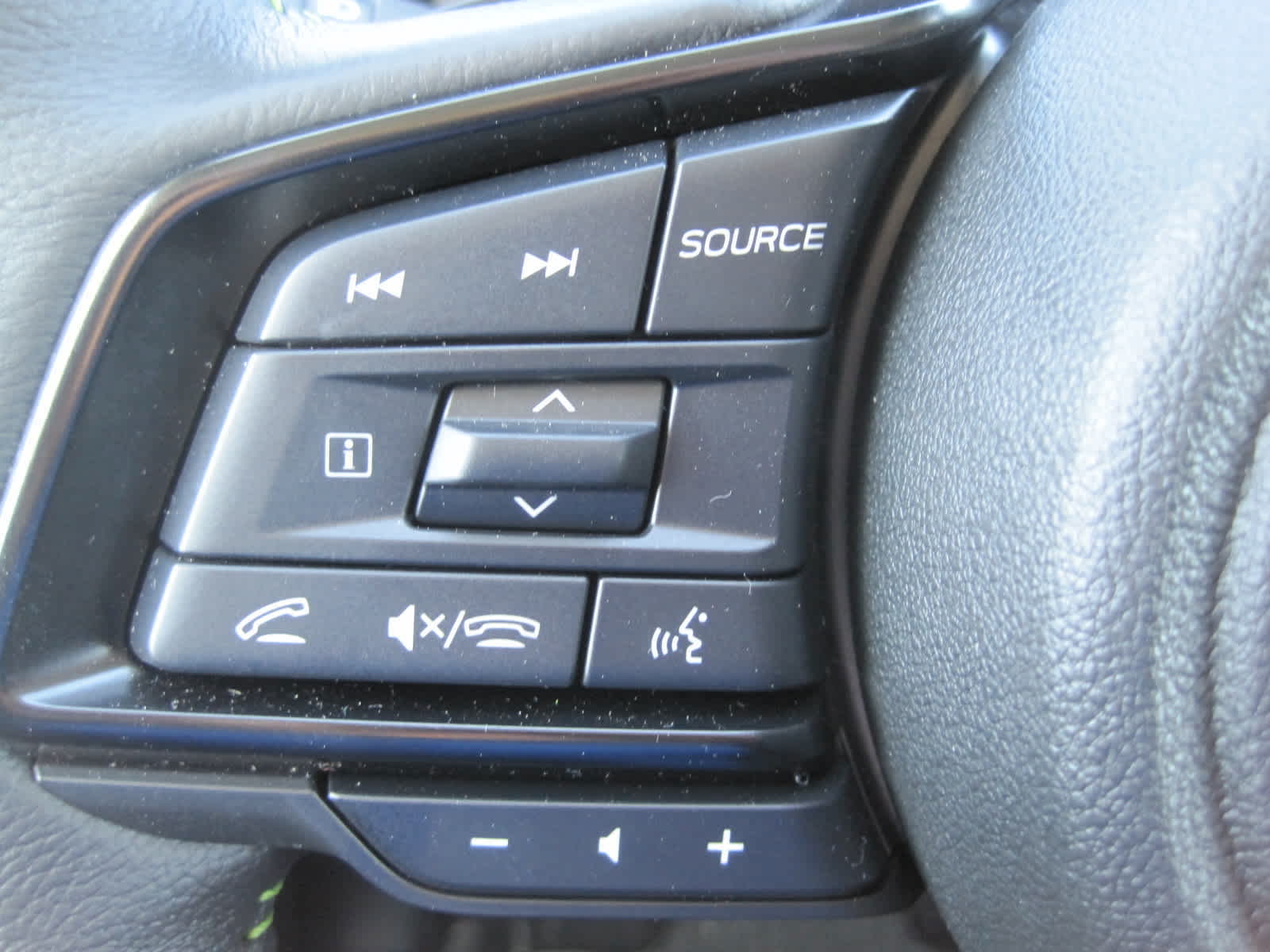 2025 Subaru Ascent Onyx Edition-Premium - Photo 21