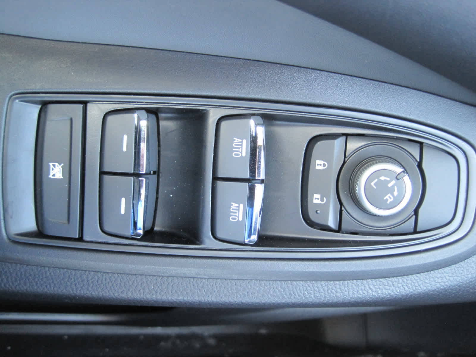 2025 Subaru Ascent Onyx Edition-Premium - Photo 18