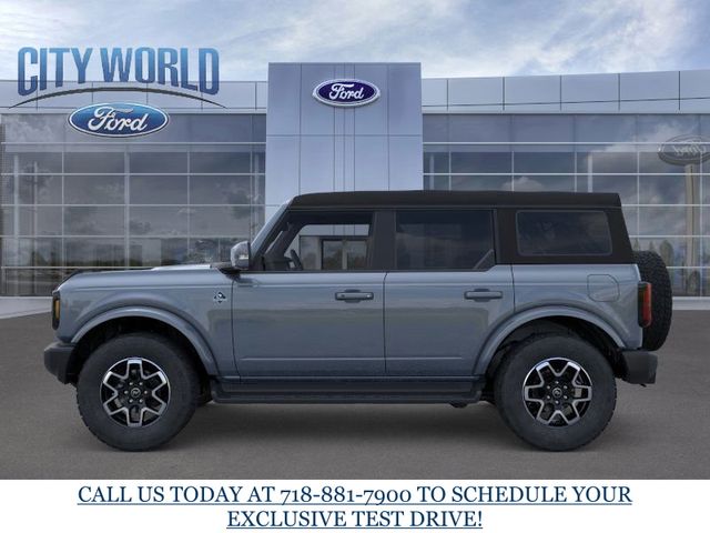 2025 Ford Bronco Outer Banks photo 3