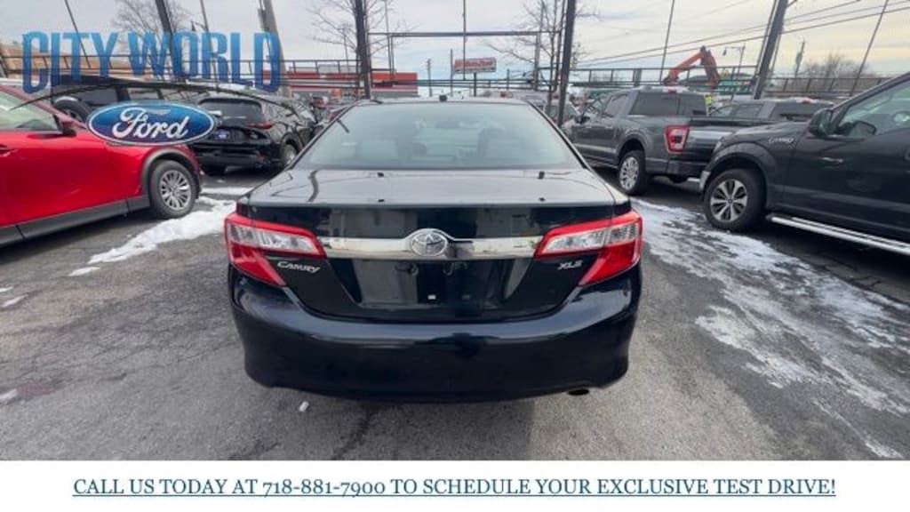 Used 2013 Toyota Camry SE Sedan
