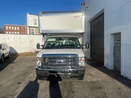 2024 Ford Econoline Cutaway E-450 DRW VAN