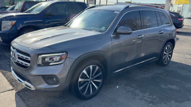 2022 Mercedes-Benz GLB GLB 250's photo
