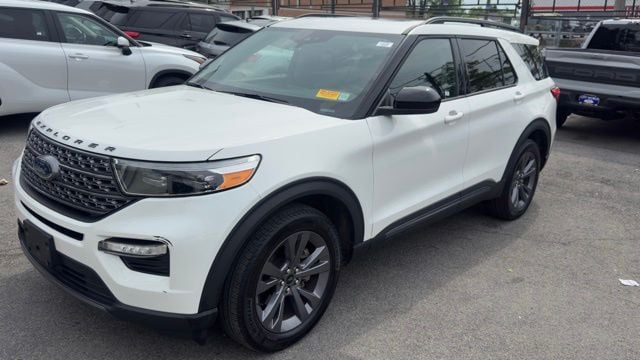 2023 Ford Explorer XLT 4WD's photo