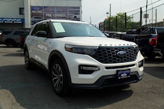 2022 Ford Explorer ST-Line SUV