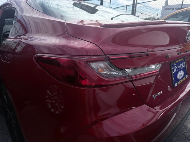 2025 Toyota Camry SE - Photo 15