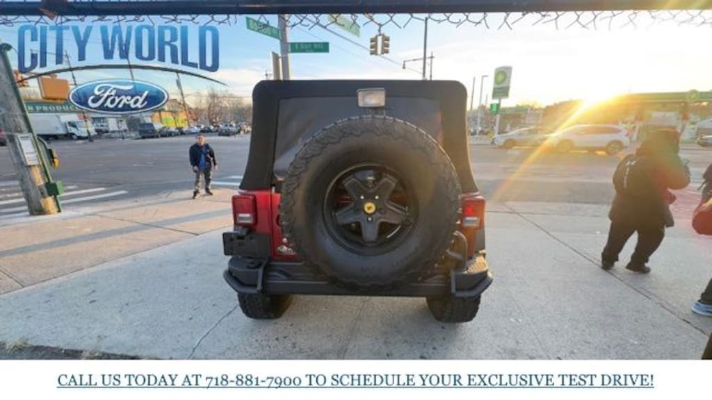 Used 2012 Jeep Wrangler Unlimited Rubicon SUV