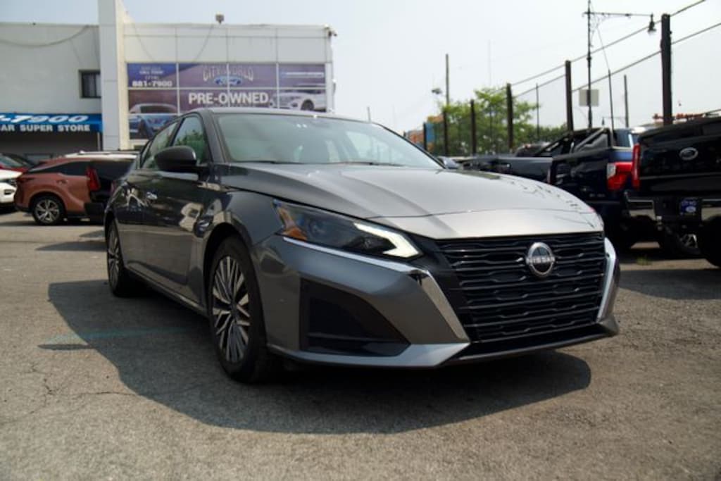 Certified 2025 Nissan Altima 2.5 SV Sedan