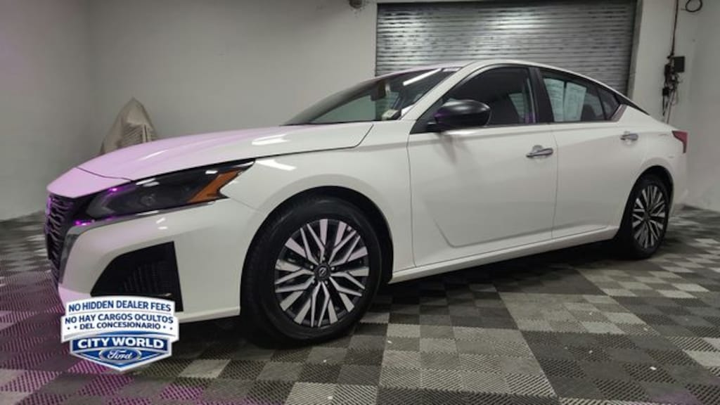 Used 2025 Nissan Altima 2.5 SV Sedan