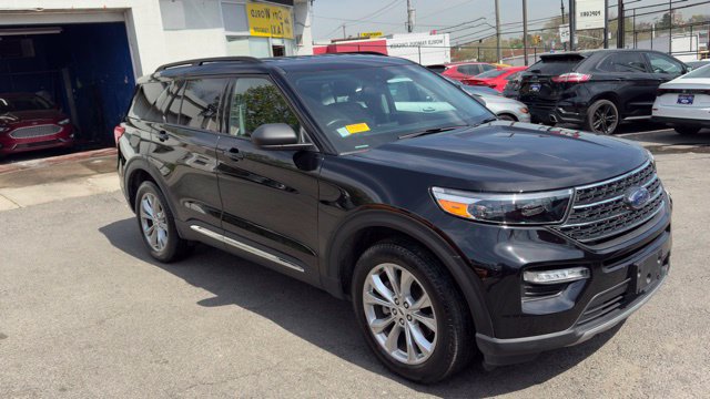 2023 Ford Explorer XLT SUV