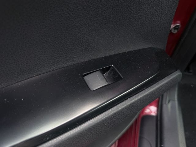 2025 Toyota Camry SE - Photo 22