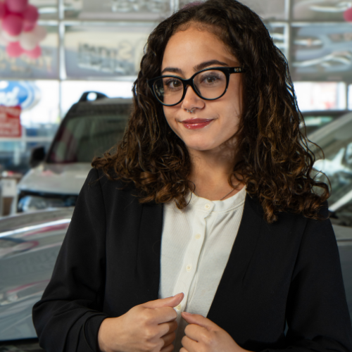 Staff member Diamond Soto from ID_481b9c