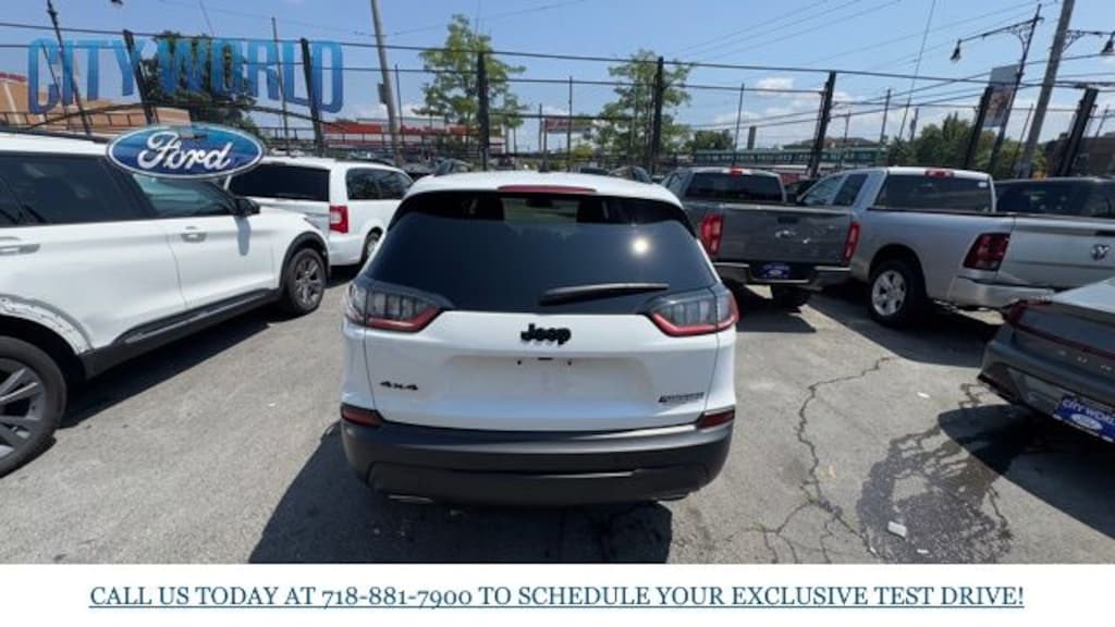 Used 2020 Jeep Cherokee Altitude SUV