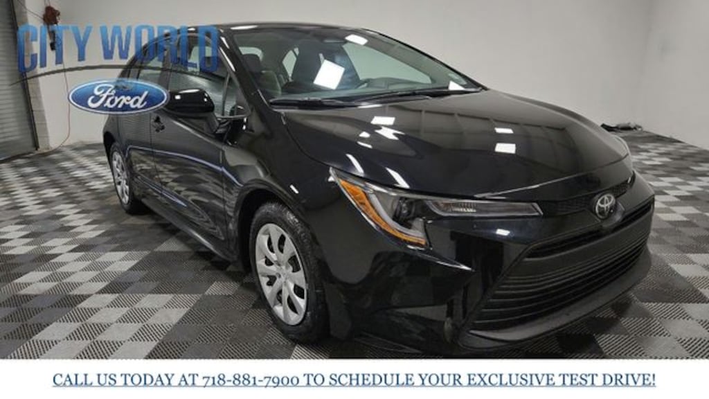 Used 2025 Toyota Corolla LE Sedan