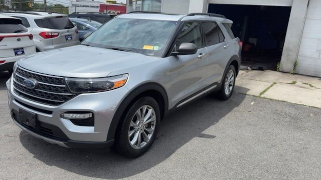 Used 2022 Ford Explorer XLT SUV