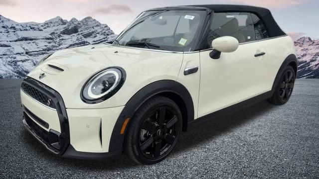 2023 MINI Convertible Cooper S's photo