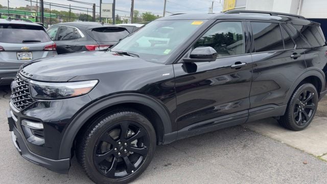 2023 Ford Explorer ST-LINE 4WD's photo
