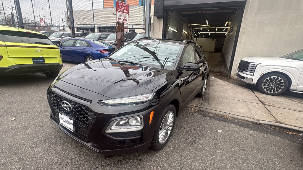 2021 Hyundai Kona SEL's photo