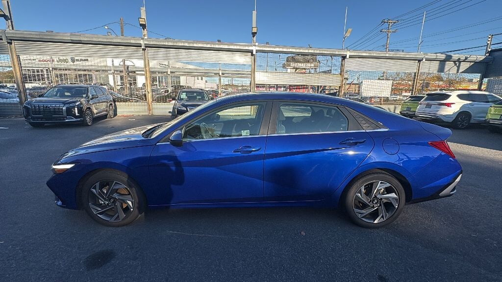 Used 2024 Hyundai Elantra SEL Sedan
