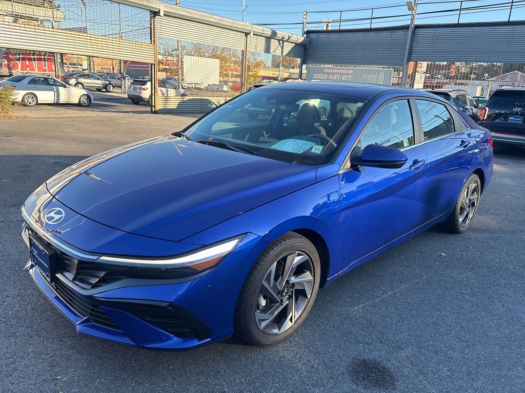 Used 2024 Hyundai Elantra SEL Sedan