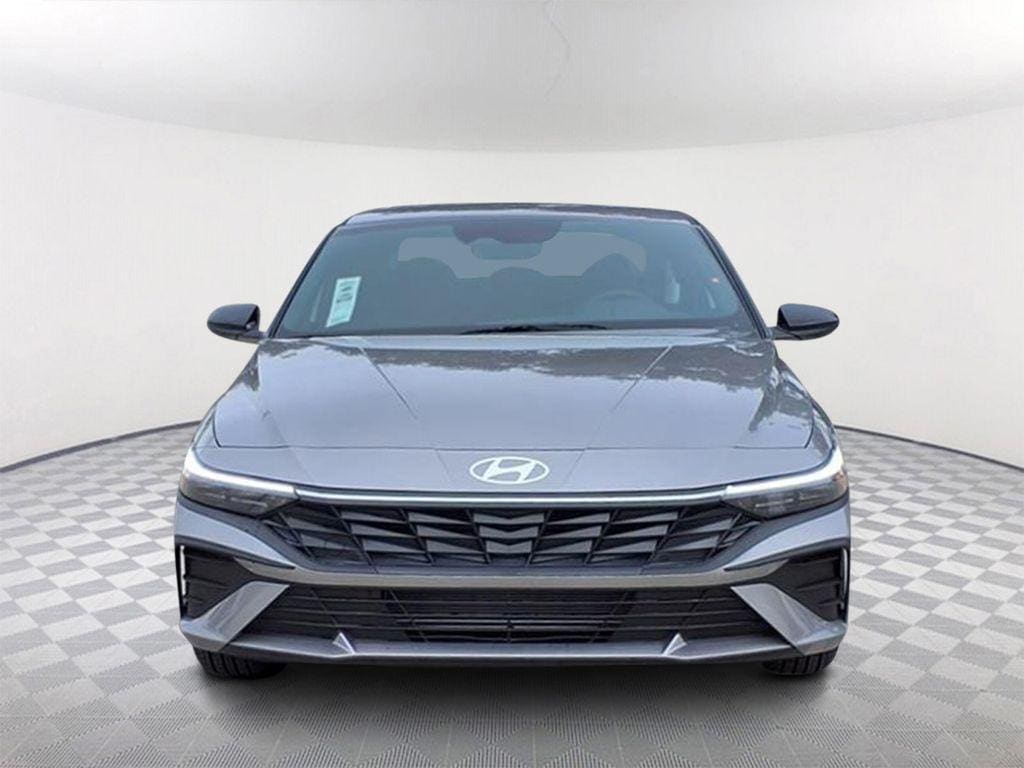 New 2025 Hyundai Elantra SEL Sport Sedan