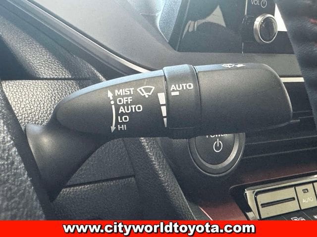 2024 Toyota Prius Prime SE - Photo 23
