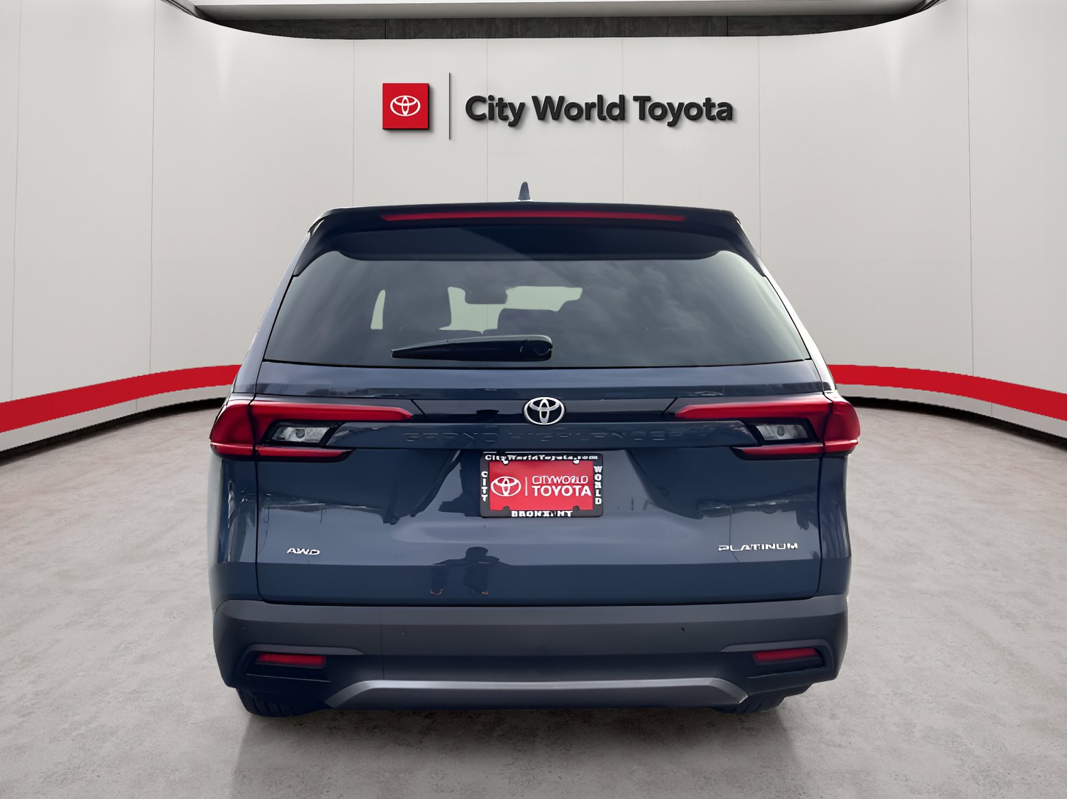 2024 Toyota Grand Highlander Platinum photo 3