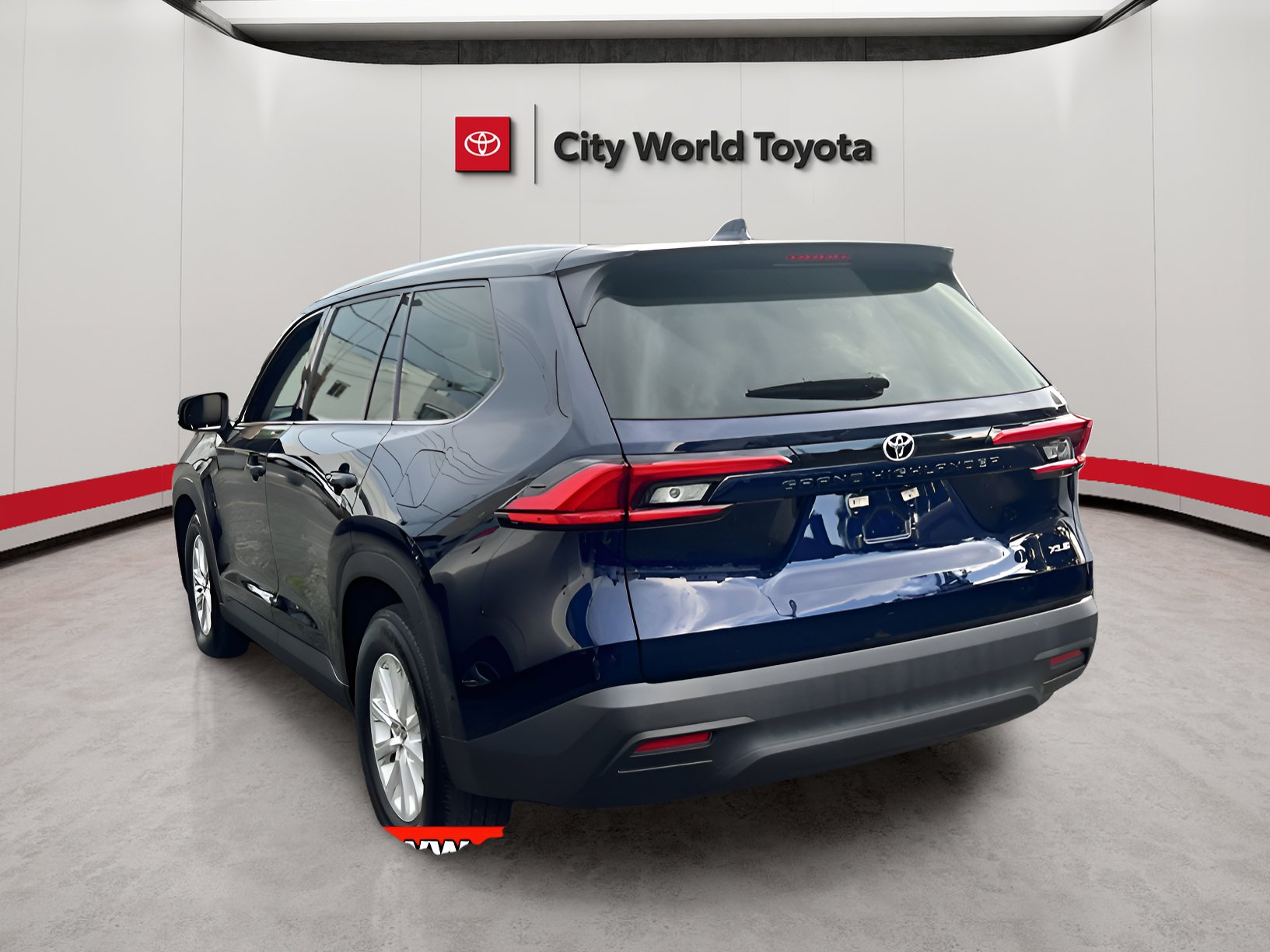 2024 Toyota Grand Highlander XLE photo 3