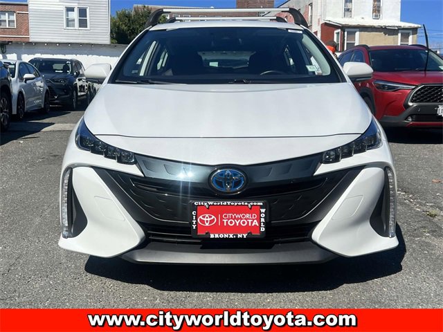 2022 Toyota Prius Prime LE photo 2