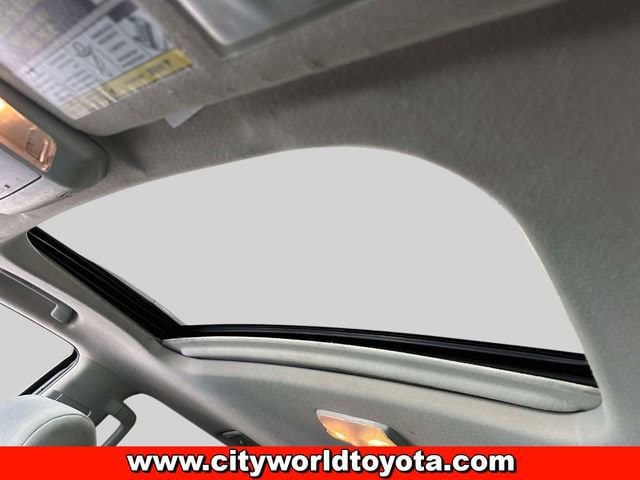 2018 Toyota Sequoia SR5 - Photo 23