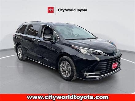 2024 Toyota Sienna XLE Passenger Van