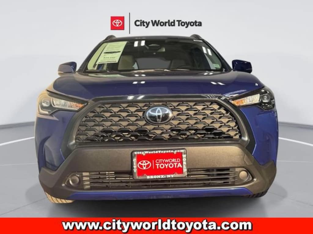 Used 2024 Toyota Corolla Cross LE Sport Utility