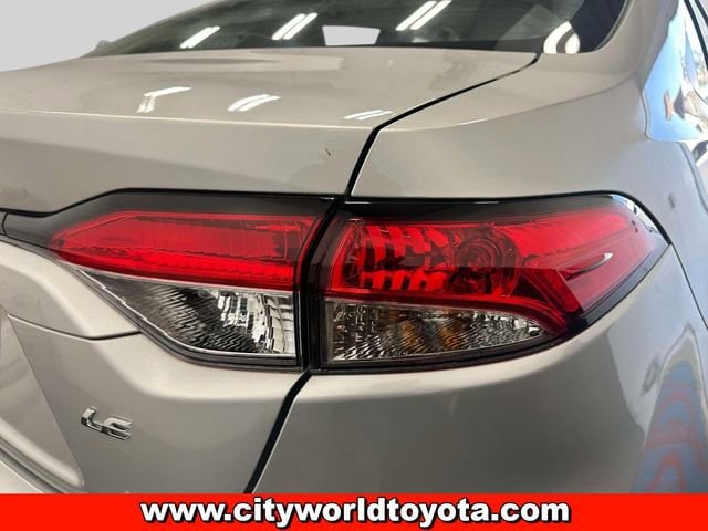 2026 Toyota Corolla LE - Photo 10