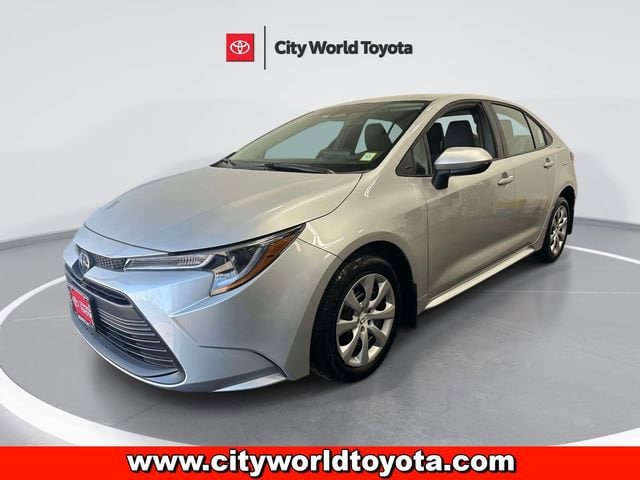 2026 Toyota Corolla LE - Photo 7