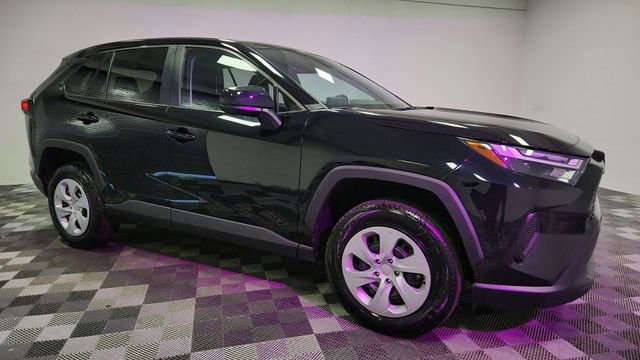 2024 Toyota RAV4 LE - Photo 8