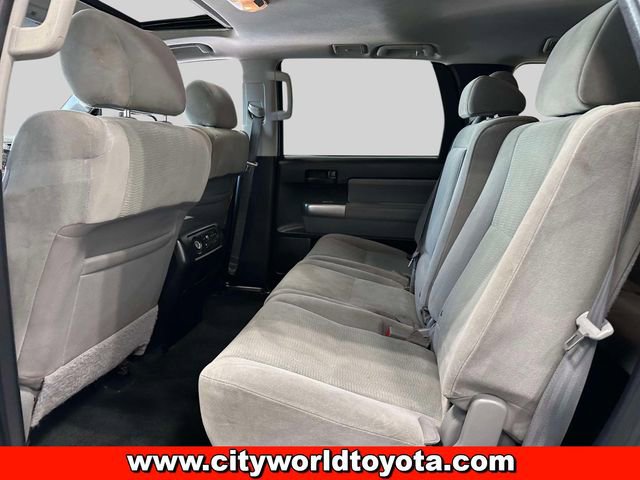 2018 Toyota Sequoia SR5 - Photo 14