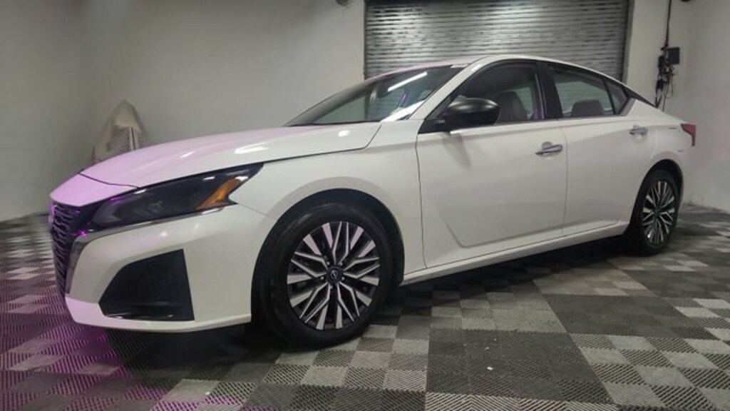 Used 2025 Nissan Altima 2.5 SV Sedan
