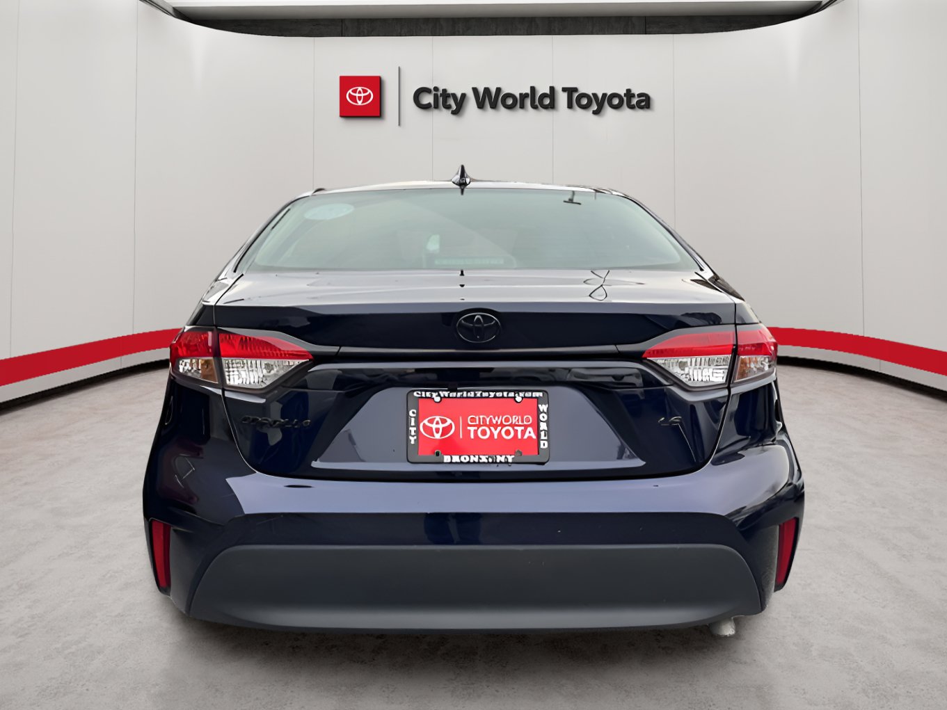 2024 Toyota Corolla LE photo 4