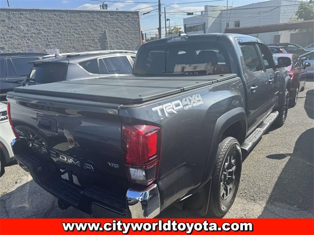 2019 Toyota Tacoma TRD Off-Road photo 3