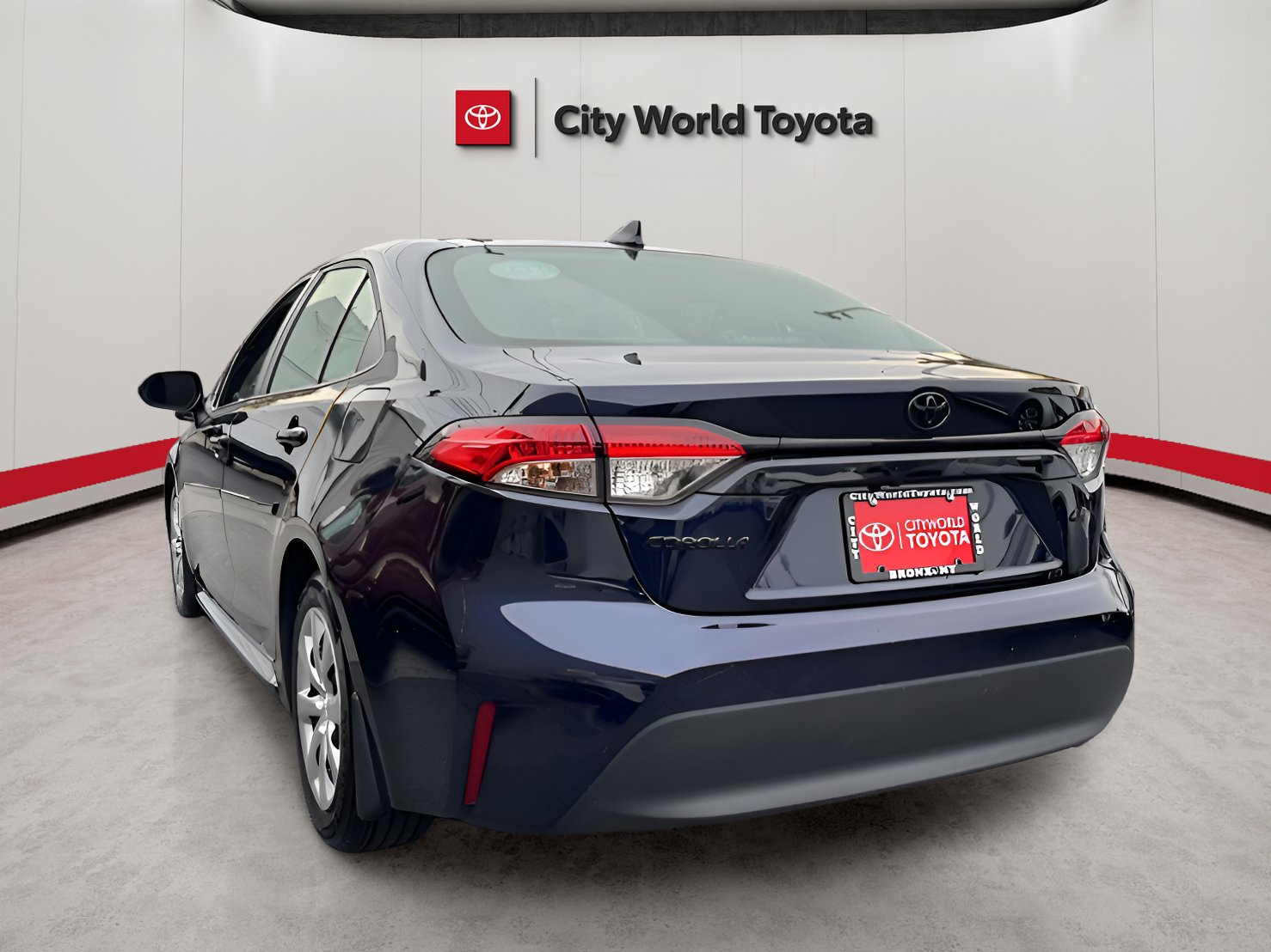 2024 Toyota Corolla LE photo 3