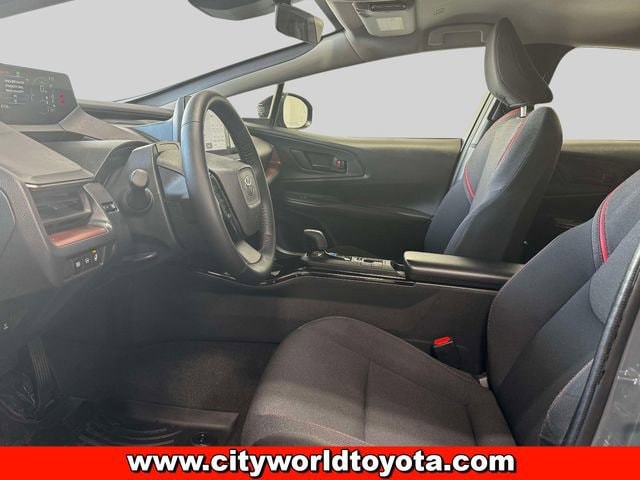 2024 Toyota Prius Prime SE - Photo 18