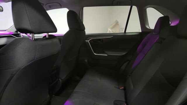 2024 Toyota RAV4 LE - Photo 18