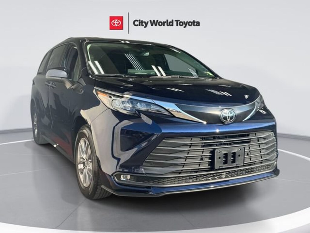 Used 2026 Toyota Sienna XLE Passenger Van