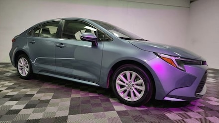 2025 Toyota Corolla Hybrid XLE Sedan